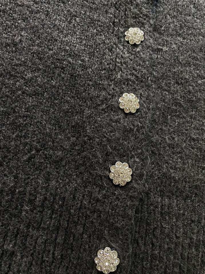 Gri Düğmeli Uzun Kollu Kız Hırkası - Görsel 3