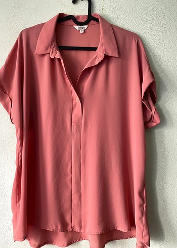 Pembe Düğmeli Kısa Kollu Gömlek