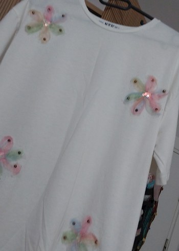 Beyaz Kısa Kollu Bohem Kız Tişörtü - Görsel 3