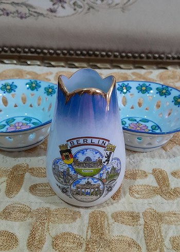 Avrupa Mavi Vazo ve Dekoratif Ajurlu  Kaseler - Görsel 2