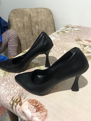 38 Beden Topuklu ayakkabı siyah