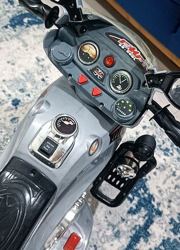 Aküllü motor sıfıra yakın çocuklar için 