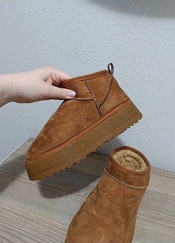 Ugg Ugg Bot