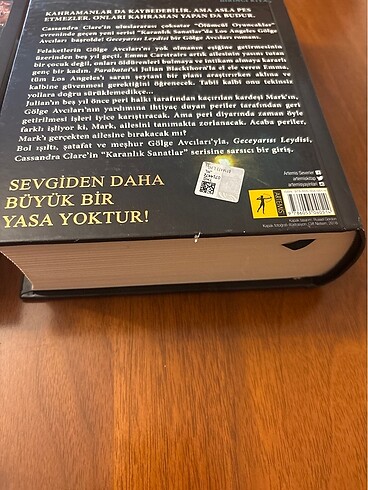  Beden Geceyarısı Leydisi ve kemikler şehri Cassandra Clare