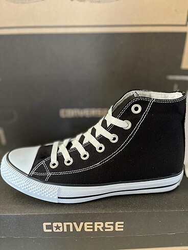 Dikişli logolu convers