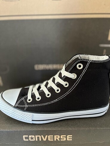 Siyah convers