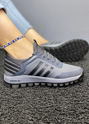 Adidas Spor ayakkabı