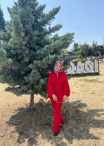 Zara Kırmızı İpek Görünümlü takım