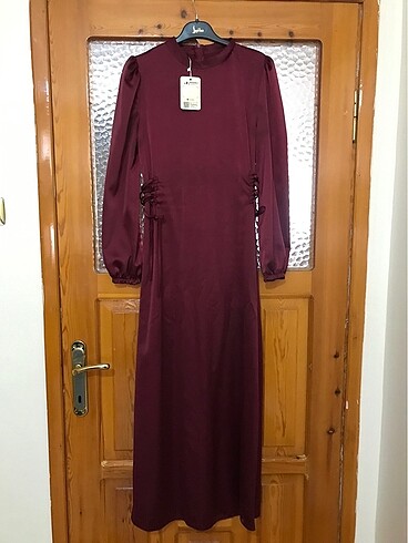 Diğer Bordo saten elbise etiketli 38 beden