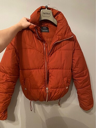 Bershka şişme mont