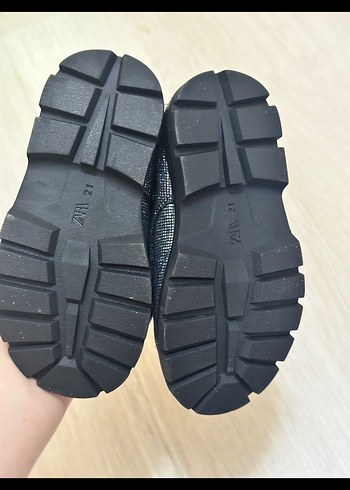 Kız Çocuk Gri Yılan Baskılı Parlak Bot - Görsel 3