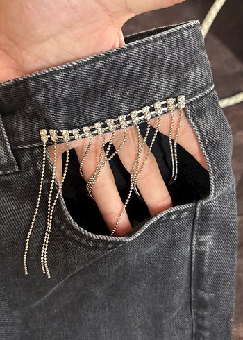 28 Beden Gri Zincir Detaylı Rahat Kesim Kadın Jean