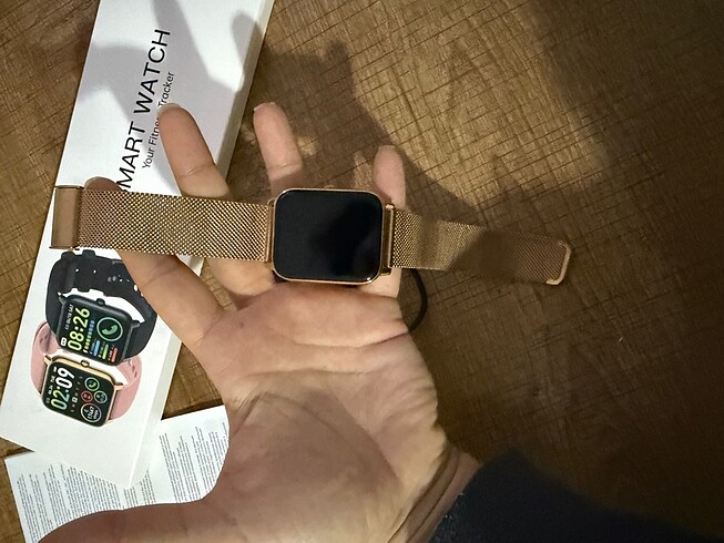 Diğer Amerika?dan 2 yedek kordonlu smart watch akıllı saat