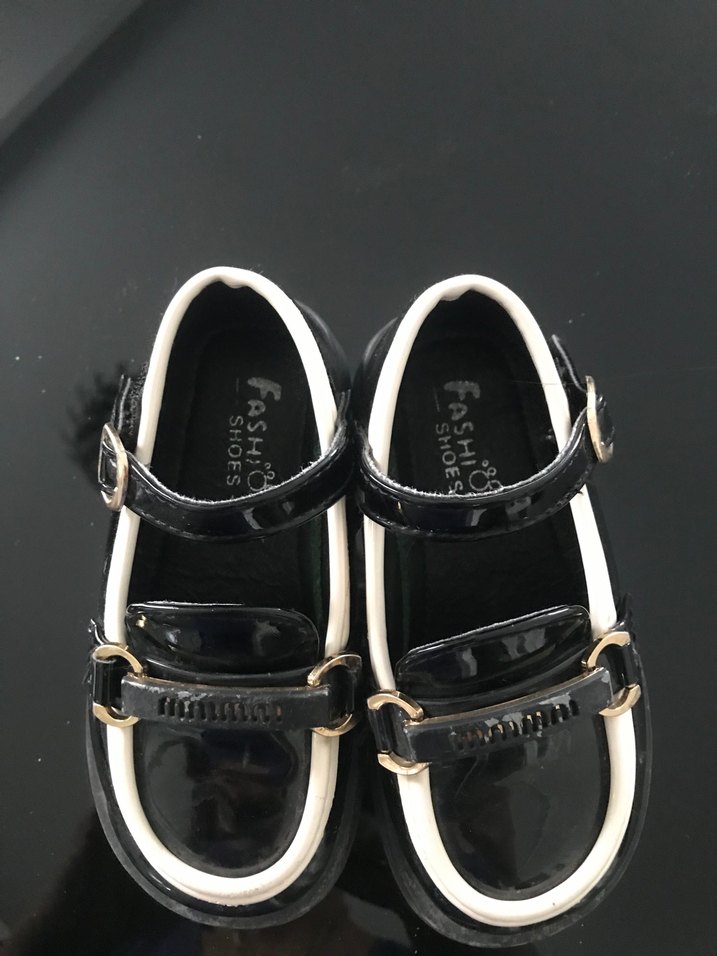 Parlak Siyah Tokalı Erkek Çocuk Özel Ayakkabı - Görsel 3