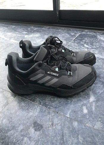 Adidas 38