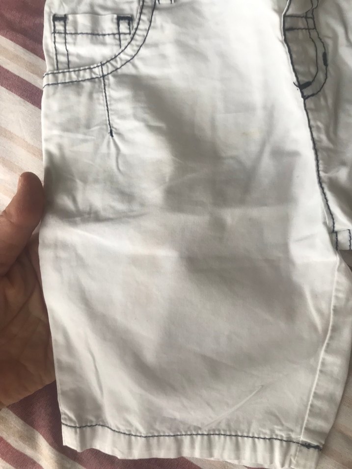 Erkek Beyaz Bol Kesim Kemerli Şort - Görsel 4