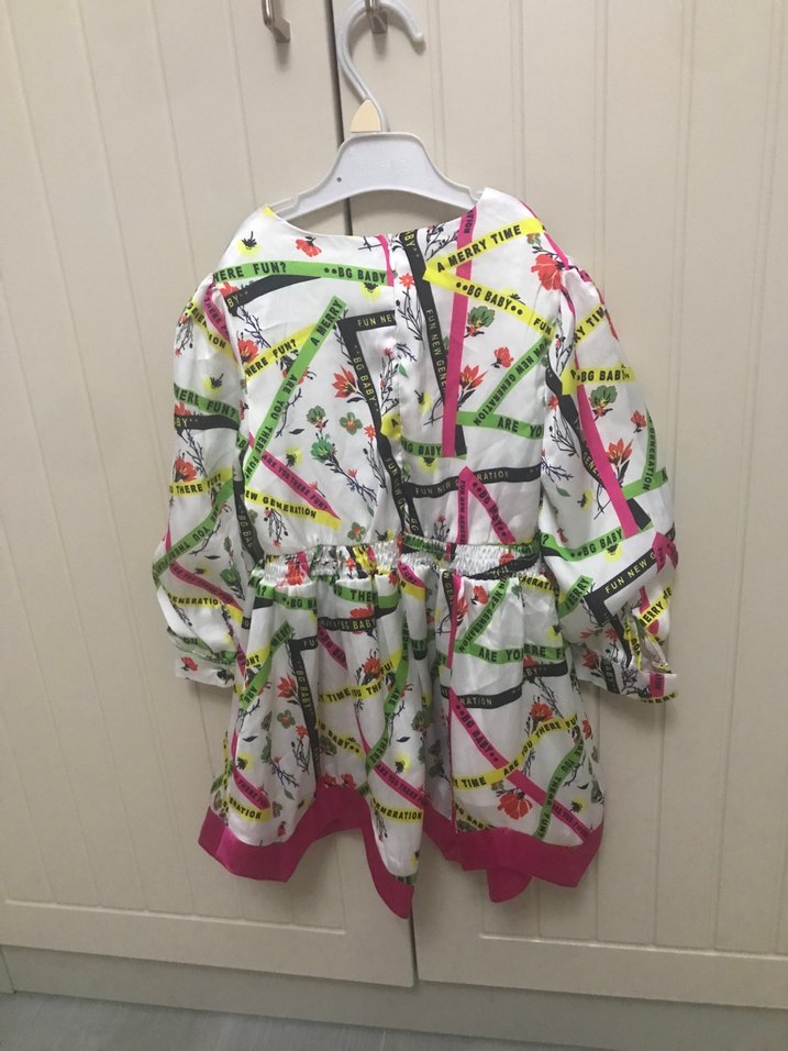 Renkli Baskılı Kız Elbisesi Fiyonk Detaylı - Görsel 2