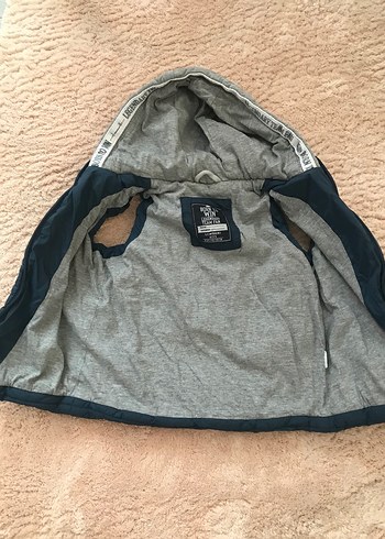 Gri Kapüşonlu Erkek Çocuk Yelek - Görsel 4