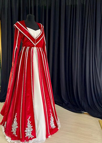 Kırmızı bindallı kaftan