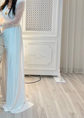 Drapeli Beyaz Uzun Kollu Abiye Elbise - Görsel 4