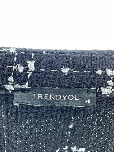 40 Beden siyah Renk Trendyol & Milla Bluz %70 İndirimli.