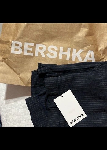 Bershka bootcut fit düşük bel pantolon - Görsel 4