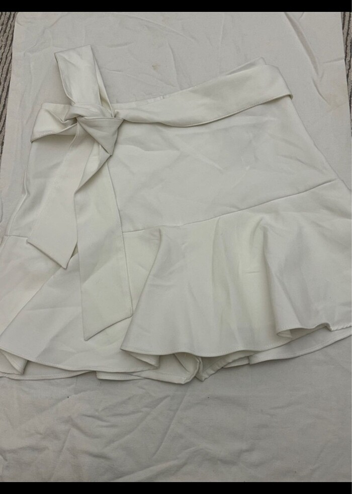 Zara beyaz fiyonklu şort etek - Görsel 2