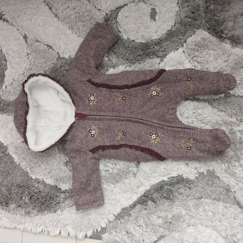 Kız Bebek Kapüşonlu Nakışlı Tulum - Görsel 2