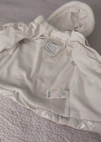 Kız Çocuk Kapüşonlu Beyaz Kürk Detaylı Mont - Görsel 7