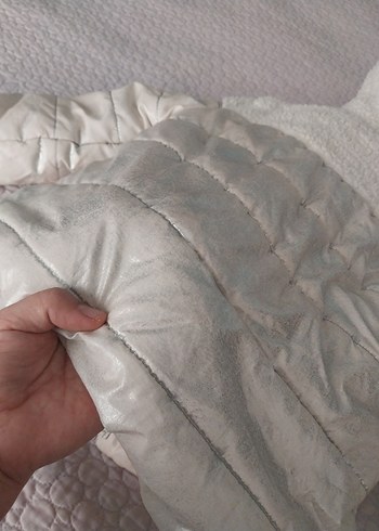 Kız Çocuk Kapüşonlu Beyaz Kürk Detaylı Mont - Görsel 6