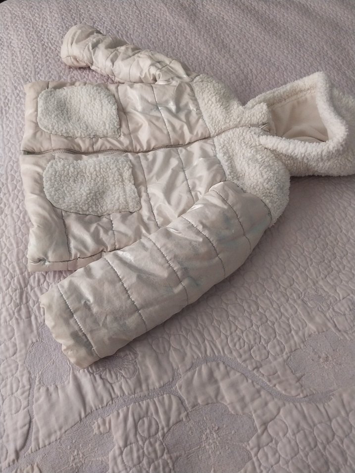 Kız Çocuk Kapüşonlu Beyaz Kürk Detaylı Mont - Görsel 2