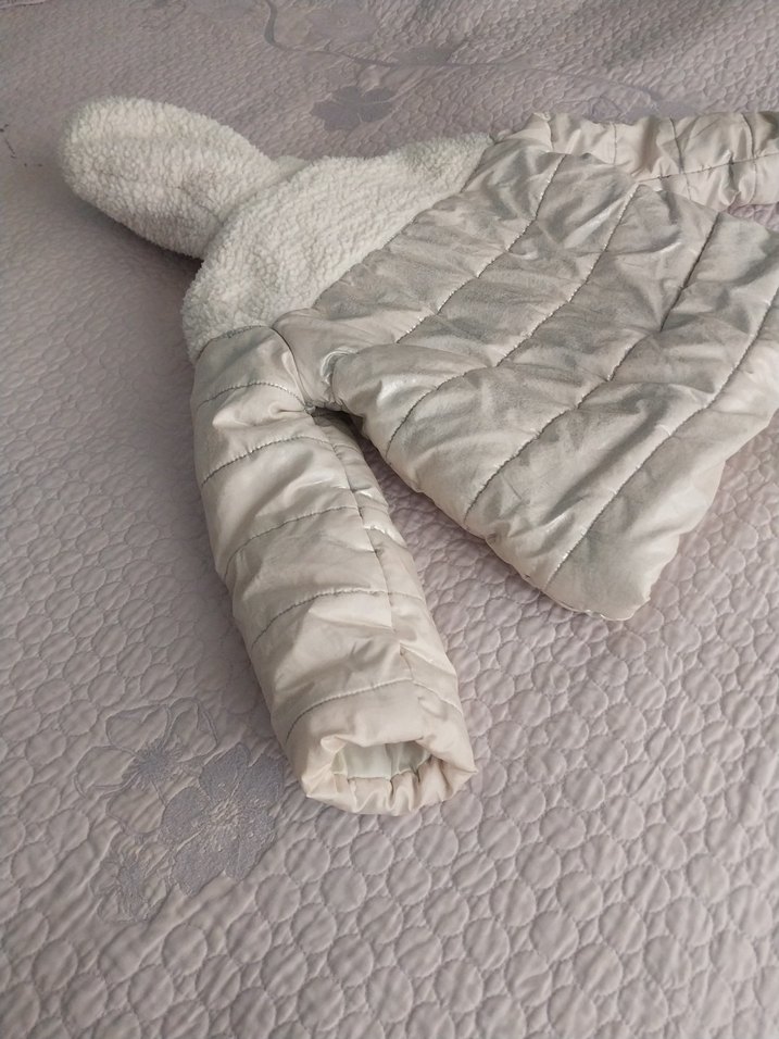 Kız Çocuk Kapüşonlu Beyaz Kürk Detaylı Mont - Görsel 5