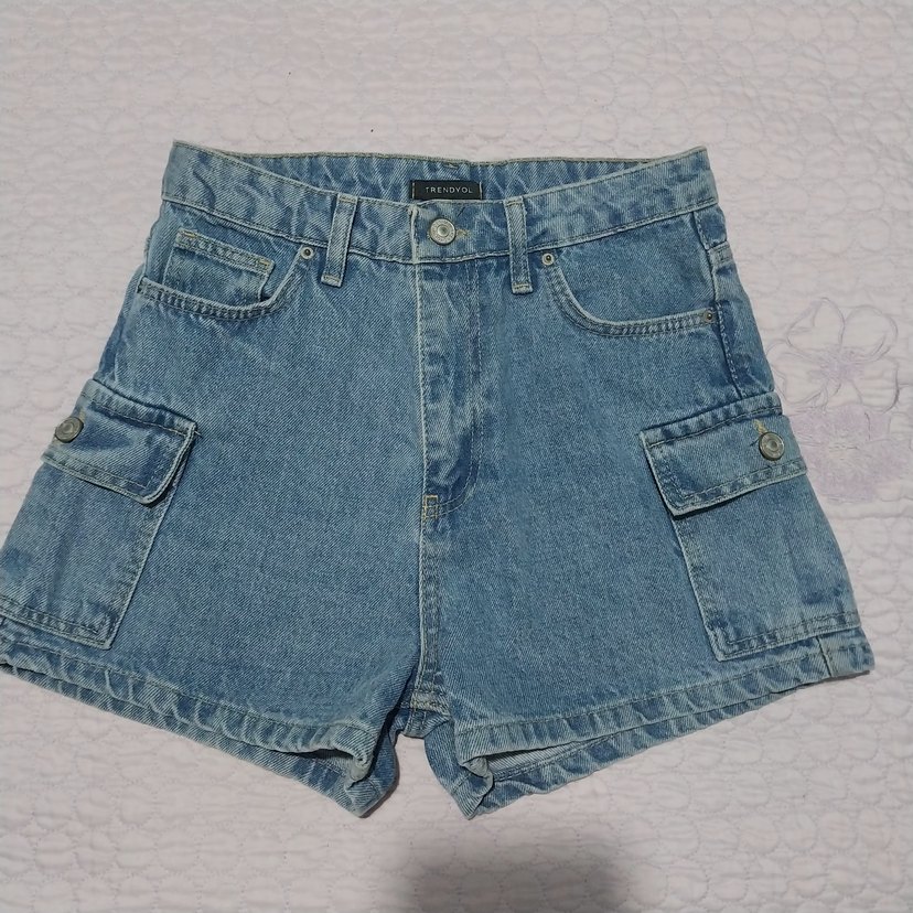 Mavi Düğmeli Kadın Denim Mini Şort - Görsel 2