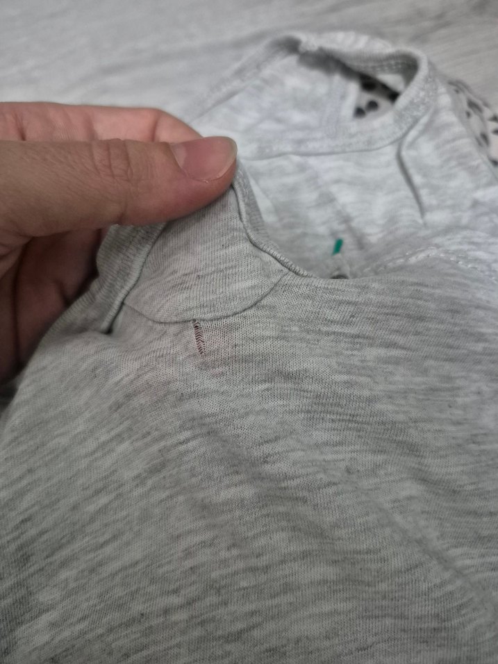 Gri Baskılı Erkek Bebek Kolsuz Tulum - Görsel 3