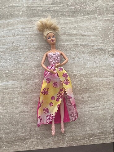 Beden Barbie balerin bebek