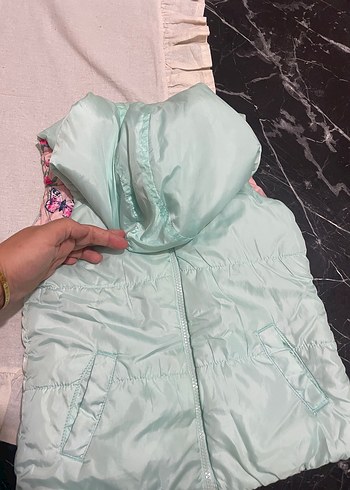 Kız Çocuk Pastel Renkli Kapüşonlu Yelek