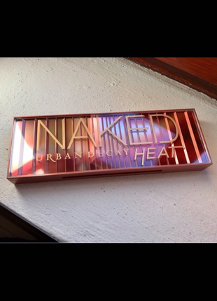 Urban Decay Naked Heat Far Paleti