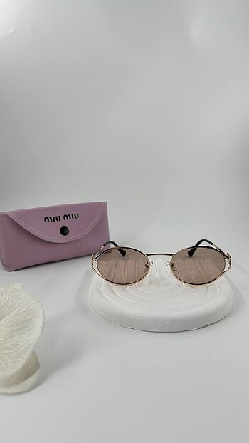 Miu Miu Miu Miu 52YS