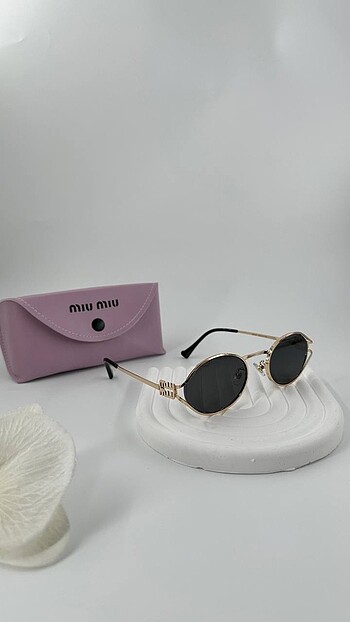 Miu Miu 52YS