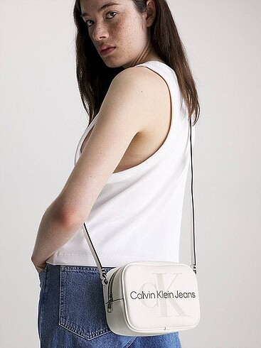 Calvin Klein - Sculpted Camera Bag