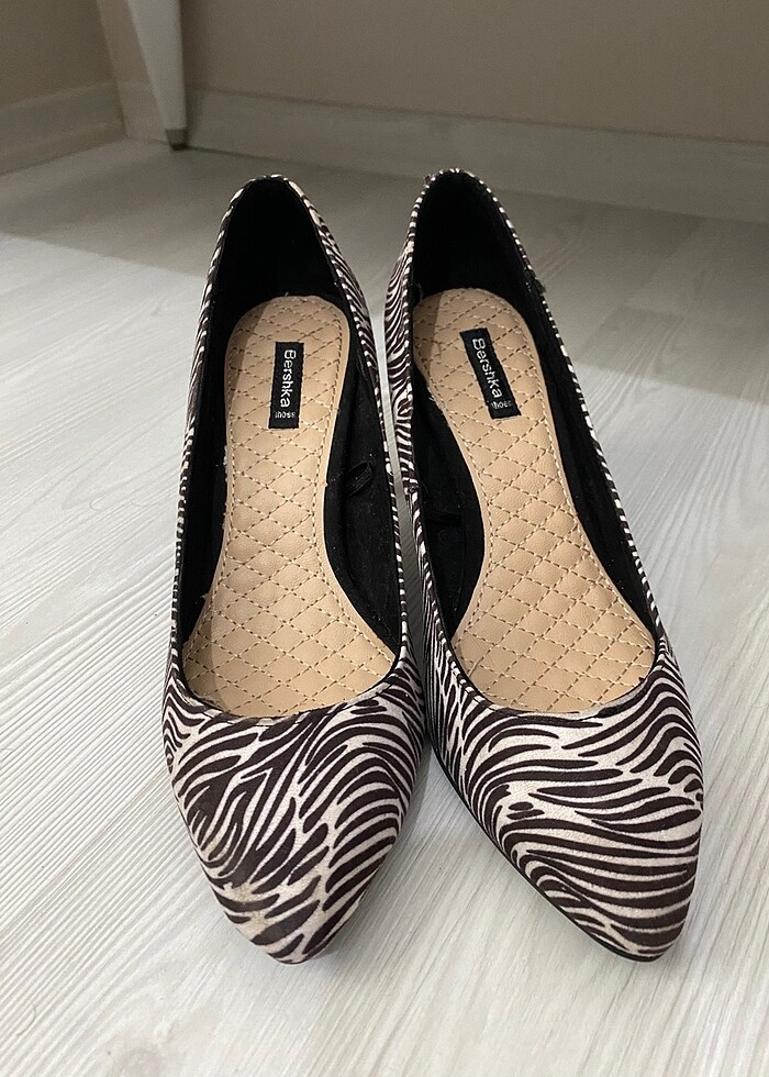 Topuklu ayakkabı - Görsel 2