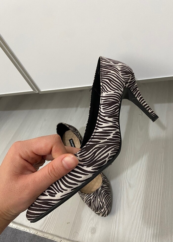 Topuklu ayakkabı - Görsel 4