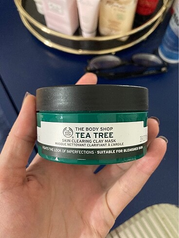The body shop çay ağacı ve kaş şekillendirici
