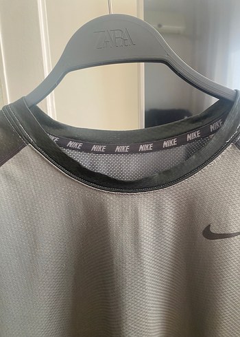 Nike Nike Gri Kısa Kollu Oversize Tişört
