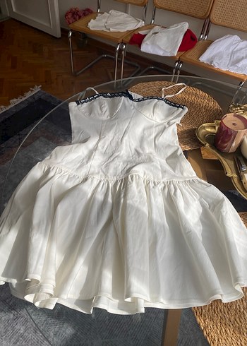 Zara Beyaz Nakışlı Elbise