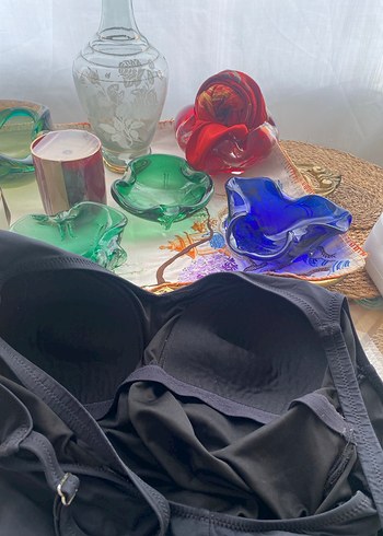 Triumph Siyah Drapeli Kadın Mayo - Görsel 3