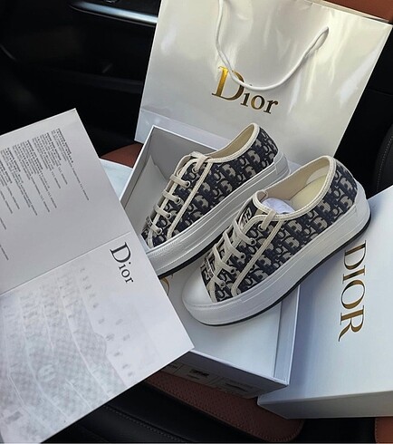 Dior Sneaker