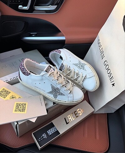 Golden Goose Deluxe Golden Goose