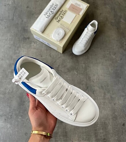Alexander Mcqueen