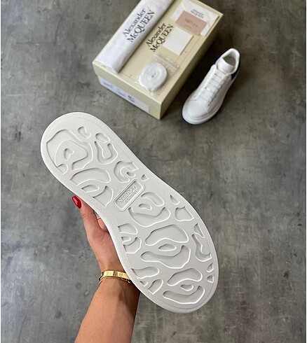 38 Beden mavi Renk Alexander Mcqueen
